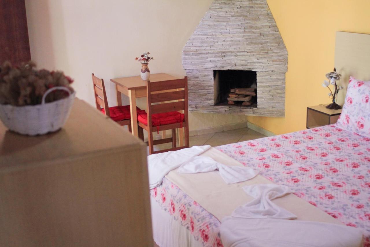 Pousada Riacho Da Serra Penedo  Εξωτερικό φωτογραφία